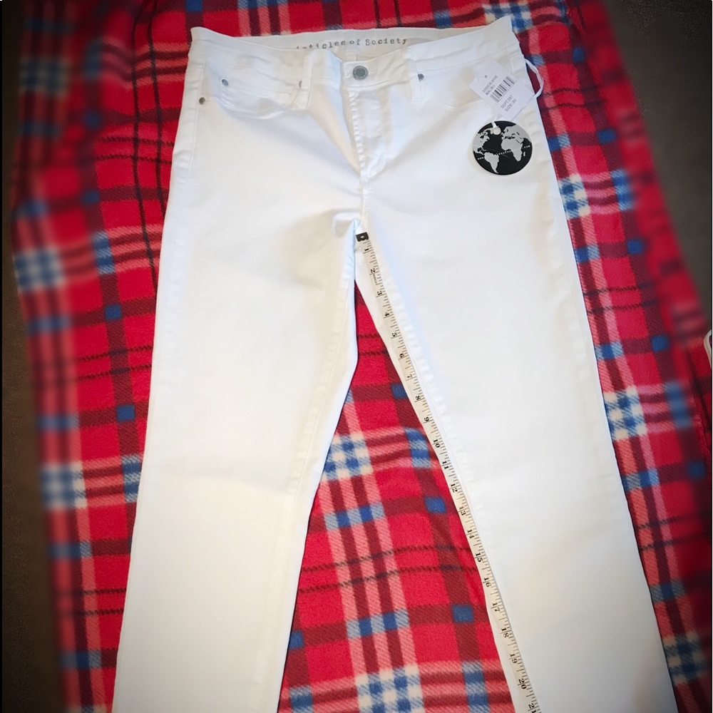 Articles Of Society ~ White ~ Malibu ~ Sz. 30 💃